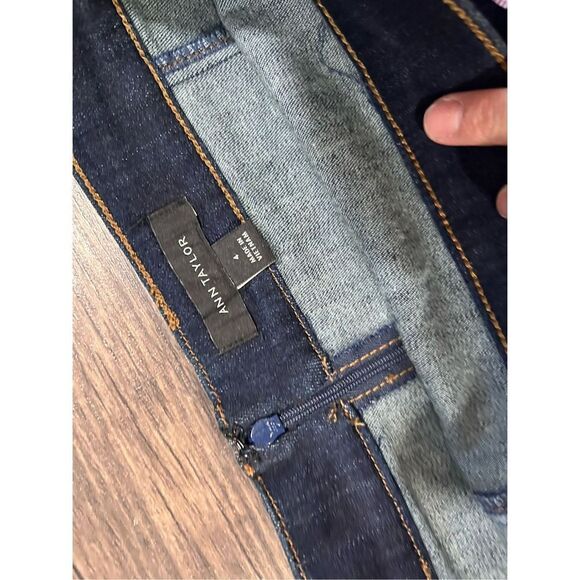Ann Taylor Back Zipper Closure Dark Wash Denim A-Line Skirt Blue Size 4 Classic - Picture 9 of 15